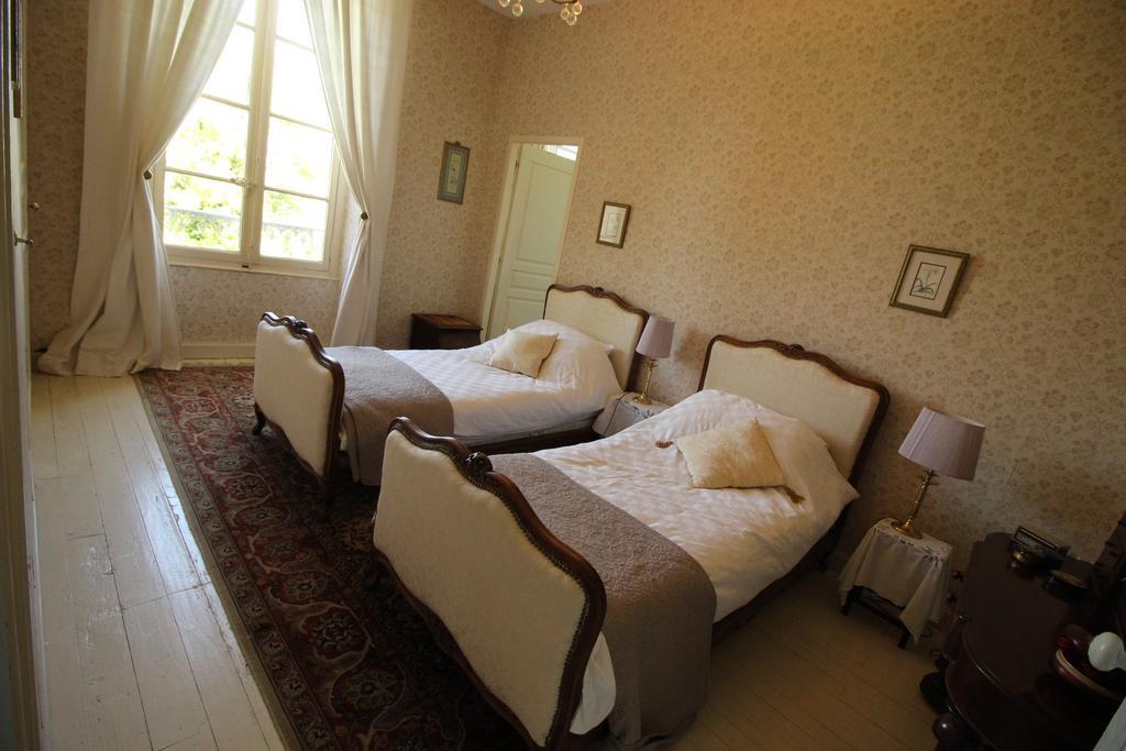 Manoir Angle Blanzay-sur-Boutonne Quarto foto